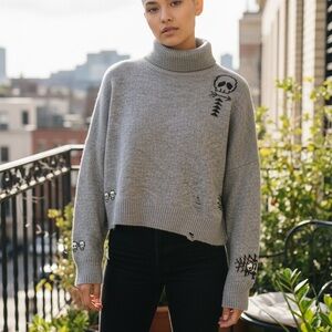 360 Cashmere Heather Gray Turtleneck Sweater